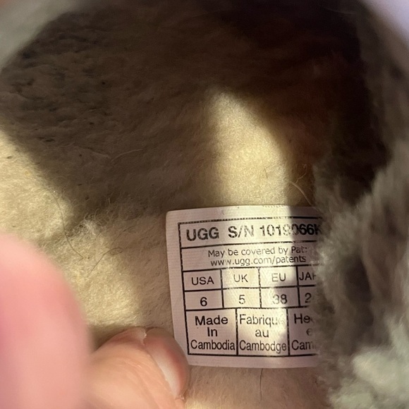 UGGS Forest Night Tasman II Embroidered Slides - Picture 11 of 11